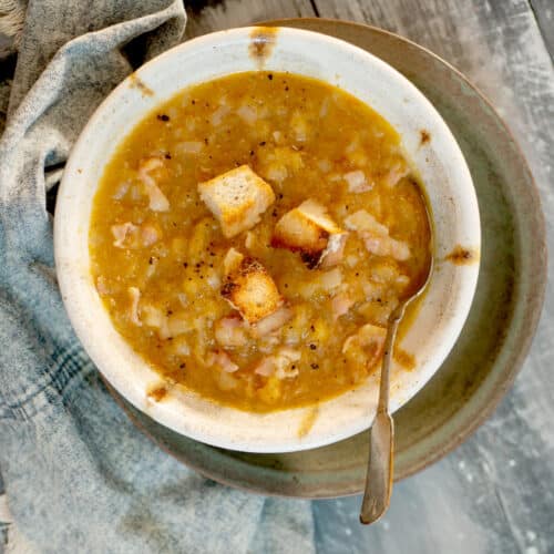Chunky acorn squash soup