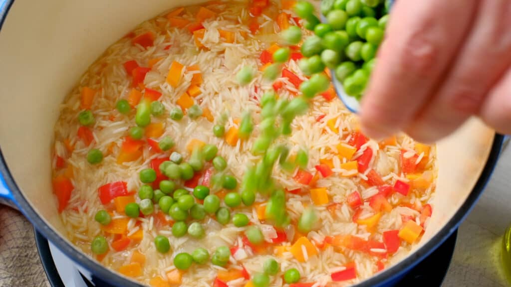 Arroz Primavera |Video+Recipe| Vegetable Rice - Tia Clara