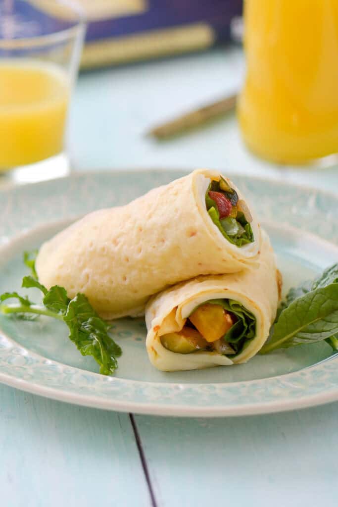 Crepas rellenas enrolladas.