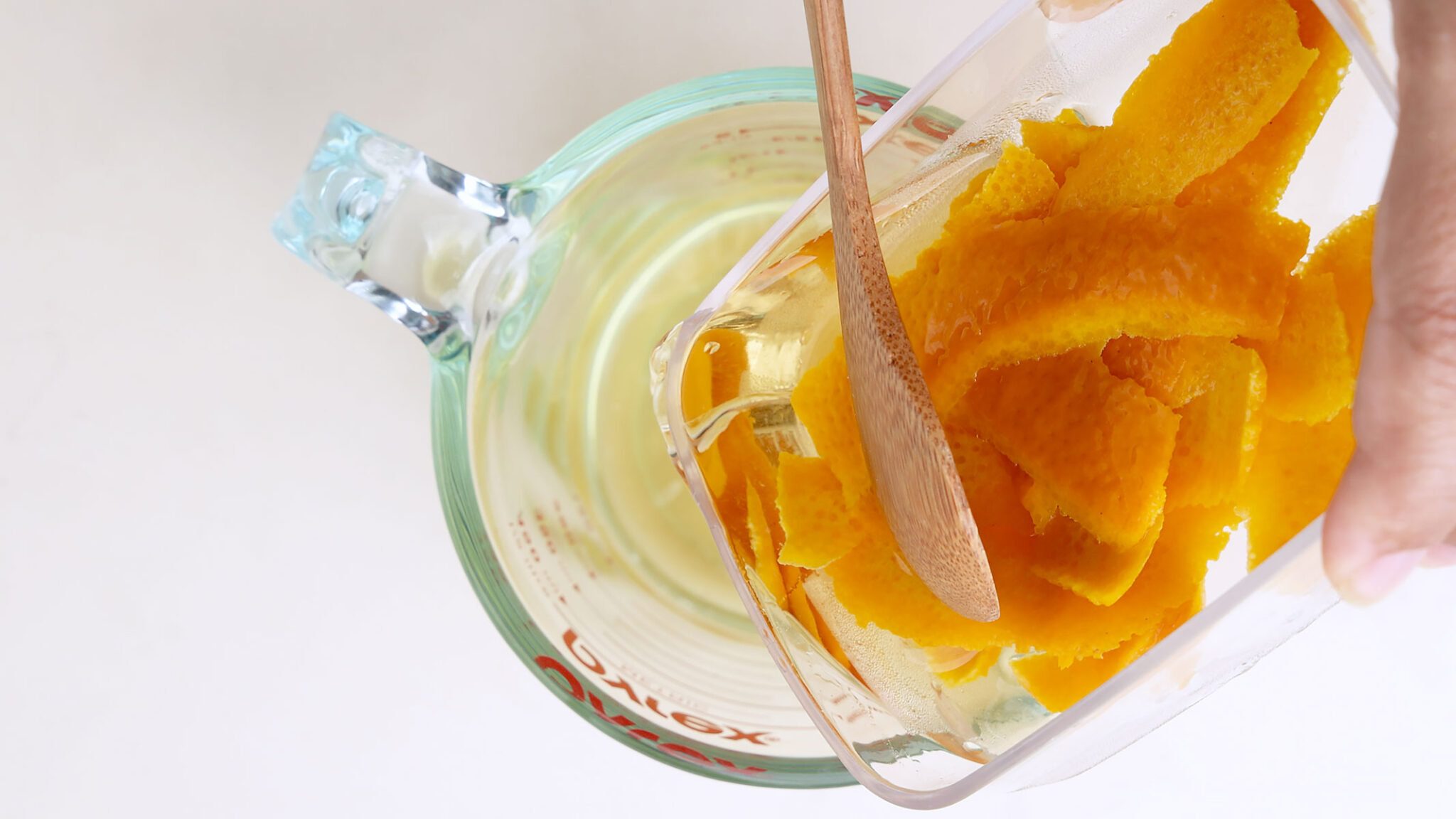 Orancello [Video+Recipe] Homemade Orange Liqueur - Tia Clara